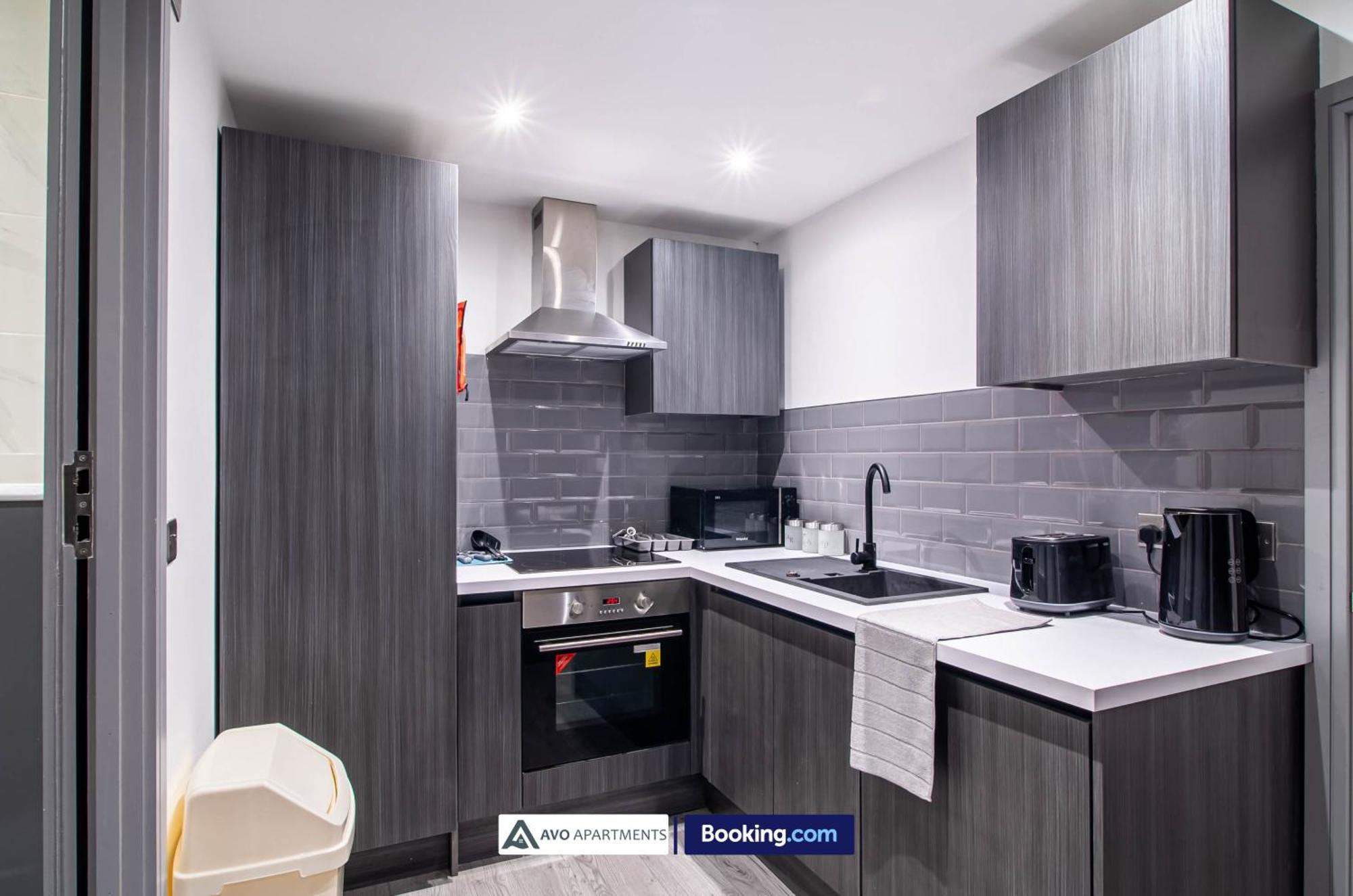 Alexander House Apartments By Avo Apartments Short Lets & Serviced Accommodation Bradford With Free Wifi & Parking ภายนอก รูปภาพ